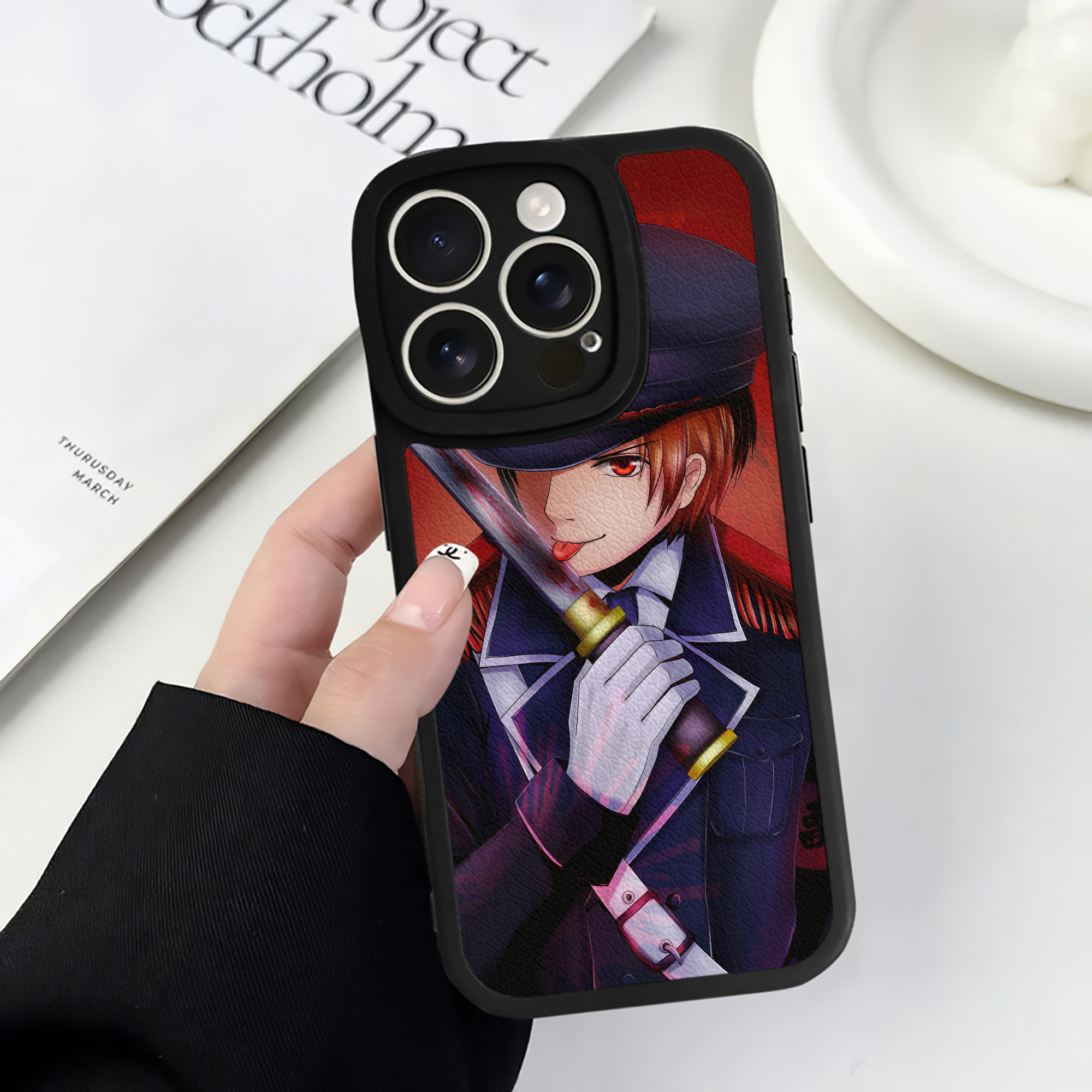 （画像用） ぎんたま 坂田銀時（さかたぎんとき） 神楽 志村新八（しむら しんぱち） GINTAMA Sakata Gintoki Kagura Shimura Shinpachi 【iPhone 16シリーズ対応】シリコンスマホケース（レザー調） 材質：シリコン